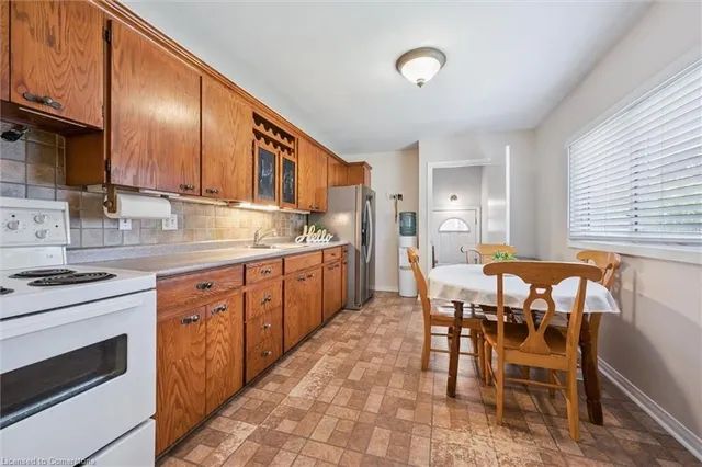 Additional image 10 of 20 Lyndhurst Dr