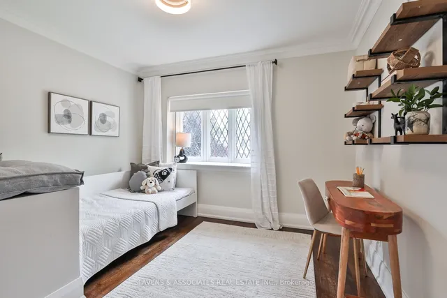 Additional image 33 of 317 Richview Ave