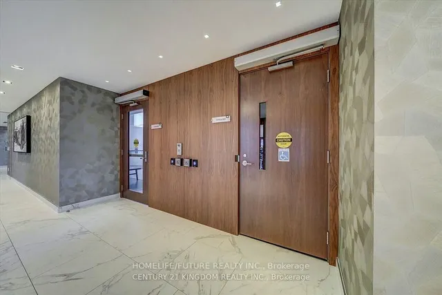 Additional image 19 of 275 Village Green Sq Unit 422