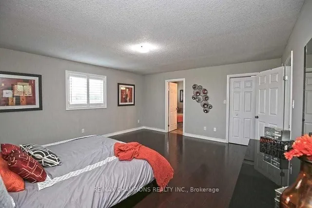 Additional image 9 of 115 Medici Lane