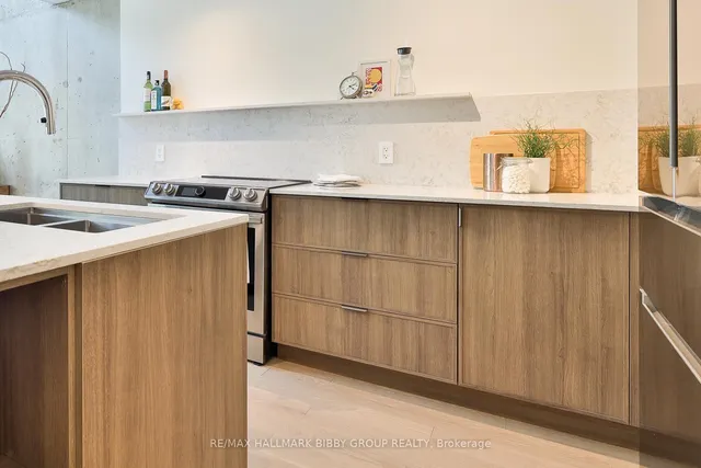 Additional image 17 of 954 King St Unit 330