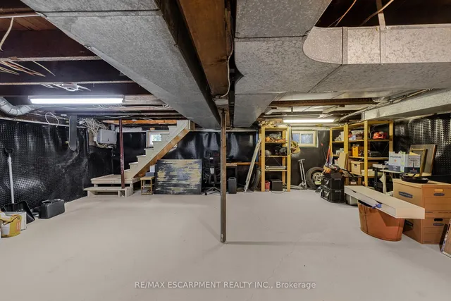 Additional image 46 of 20 TUCKETT St