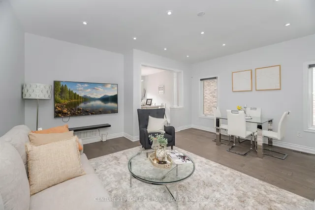 Additional image 10 of 72 Crystalview Cres