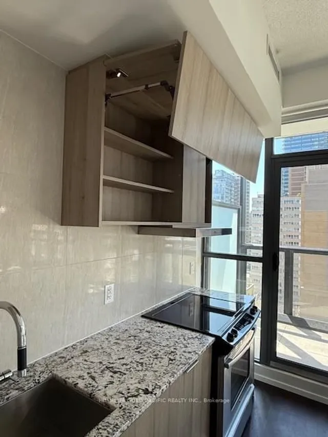 Additional image 14 of 101 Charles St Unit 1005