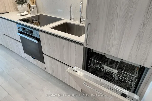 Additional image 16 of 15 Mercer St Unit 1803