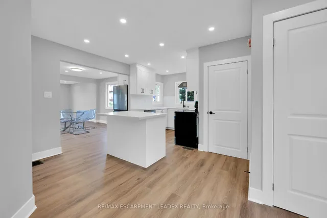 Additional image 24 of 24 CLAPHAM Rd