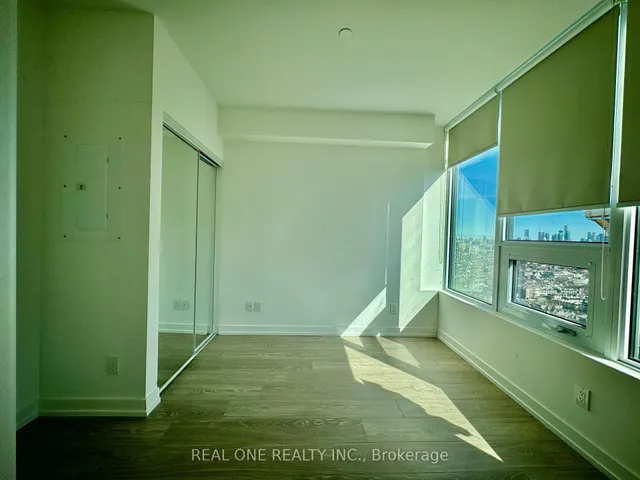 Additional image 16 of 19 Western Battery Rd Unit Ph03