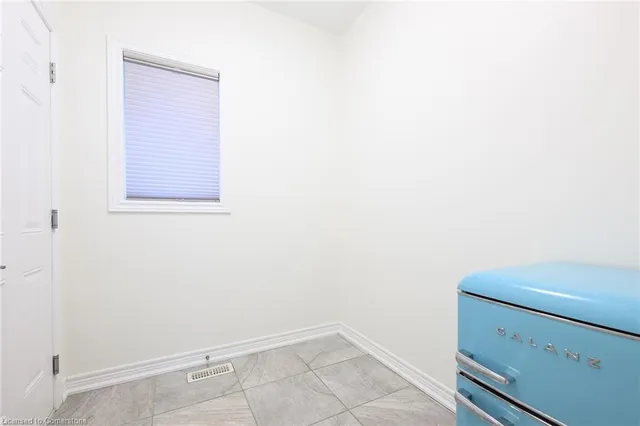 Additional image 22 of 216 Eleanor Ave