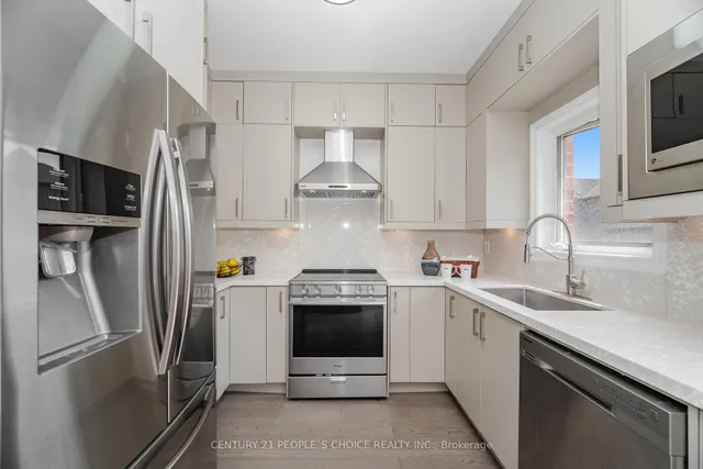 Additional image 13 of 72 Crystalview Cres