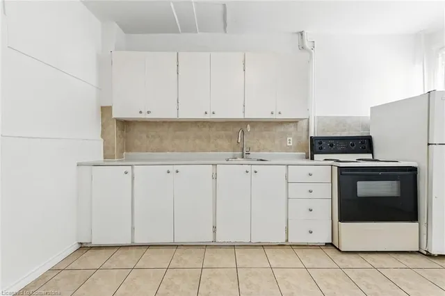 Additional image 6 of 694 Wilson St