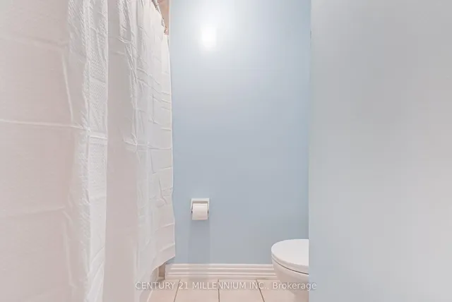 Additional image 25 of 33 Town House Cres