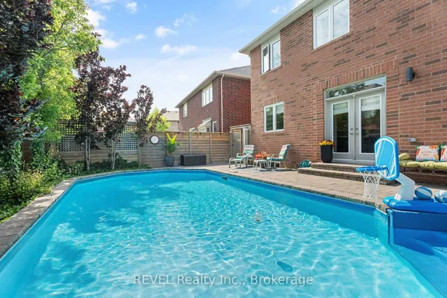 Additional image 38 of 401 Schreyer Cres