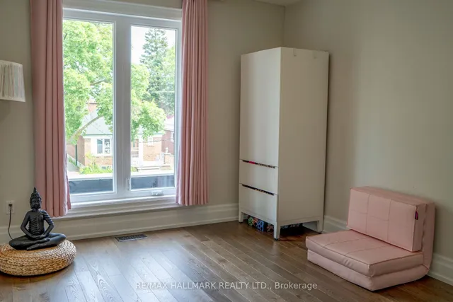 Additional image 10 of 344 Glebemount Ave