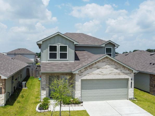 12327 Lariat Run Dr, Houston, TX 77014
