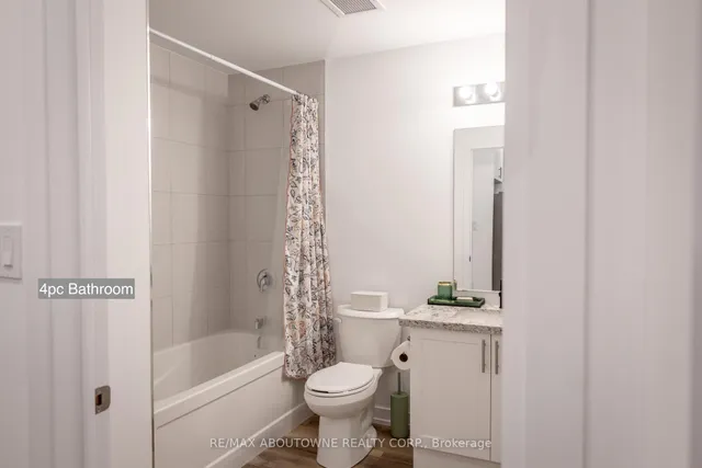 Additional image 10 of 470 Dundas St Unit 429