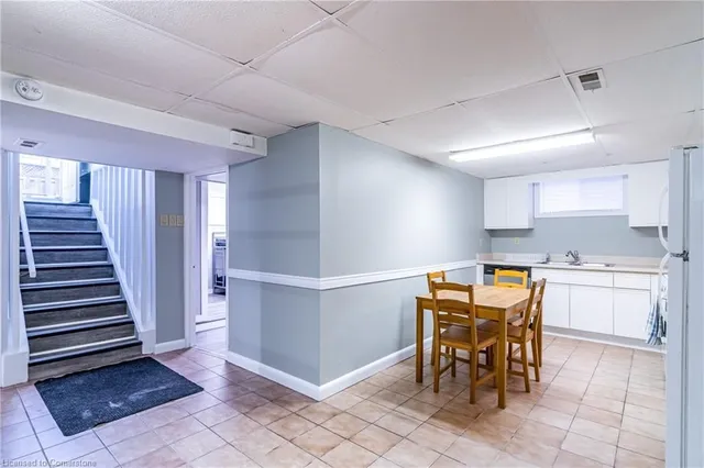 Additional image 14 of 490 Cochrane Rd