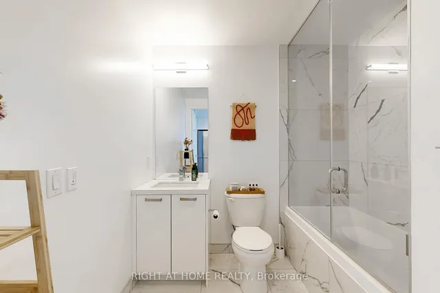 Additional image 11 of 55 Ontario St Unit 1601