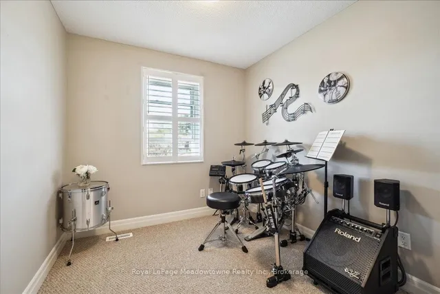 Additional image 37 of 30 Heslop Rd Unit 4