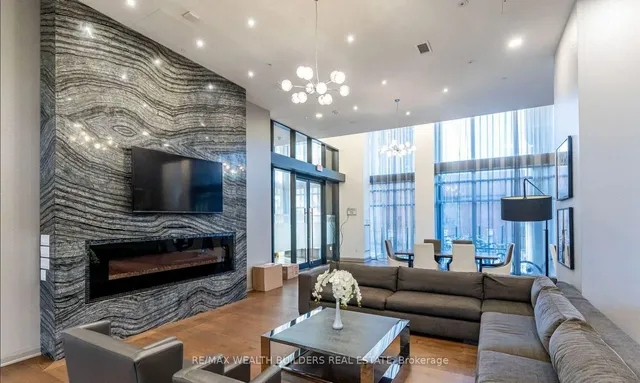 Additional image 21 of 400 Adelaide St Unit 2322