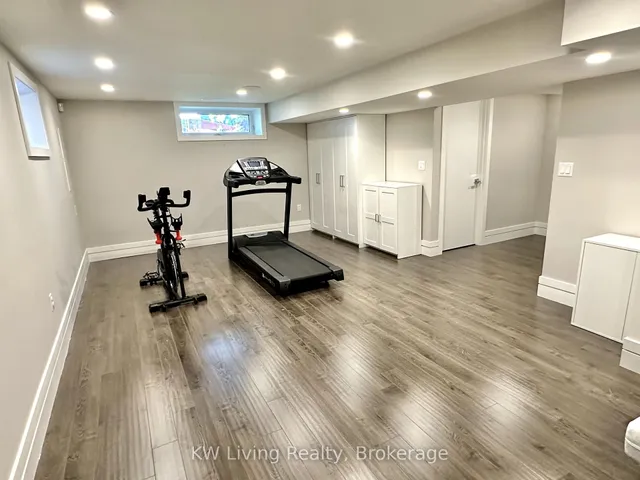 Additional image 15 of 18 Ferris Rd