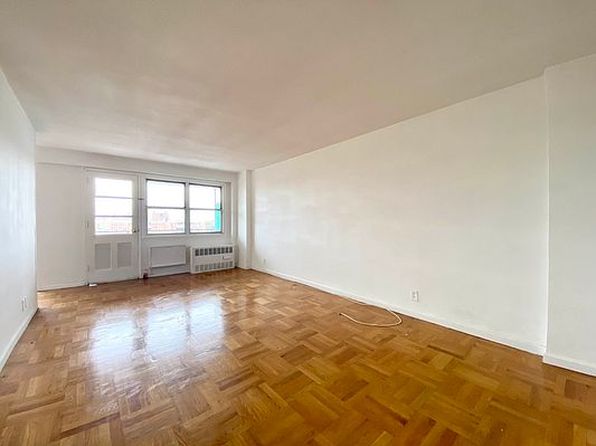 2265 University Ave APT 2B, Bronx, NY 10468