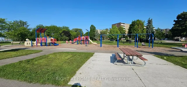 Additional image 21 of 22 Birchlea Ave