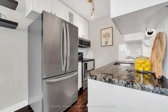 Additional image 22 of 141 Catharine St Unit 806
