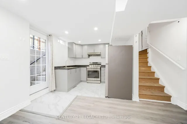 Additional image 38 of 28 Sunnybrook Cres