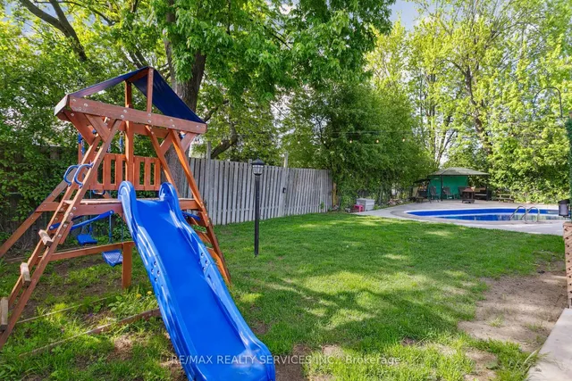 Additional image 33 of 16 Groveland Crt
