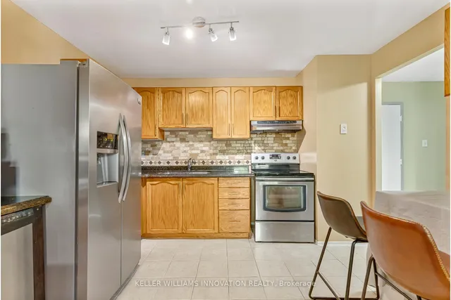 Additional image 3 of 1050 Falgarwood Dr Unit 121