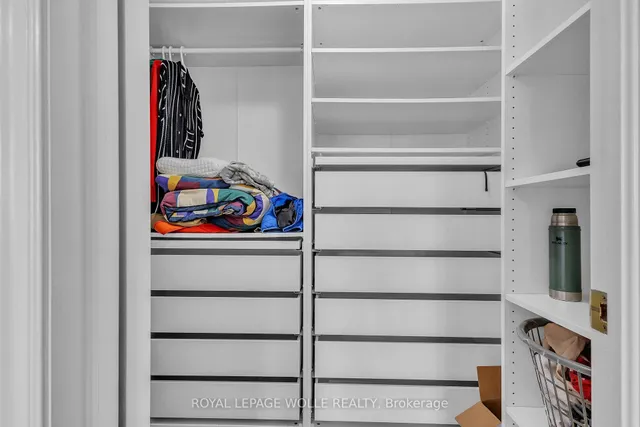 Additional image 22 of 50 Inge Crt