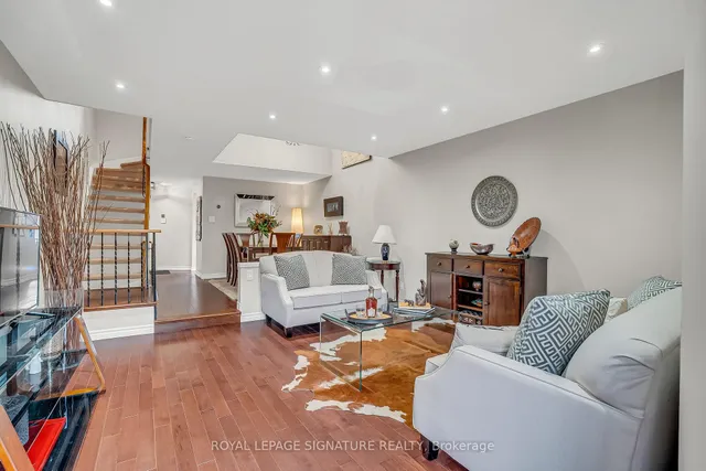 Additional image 16 of 22 Dutch Myrtle Way