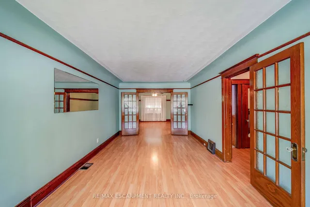 Additional image 13 of 101 Houghton Ave