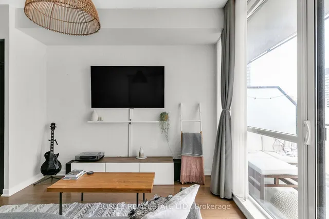 Additional image 10 of 770 Bay St Unit 2704