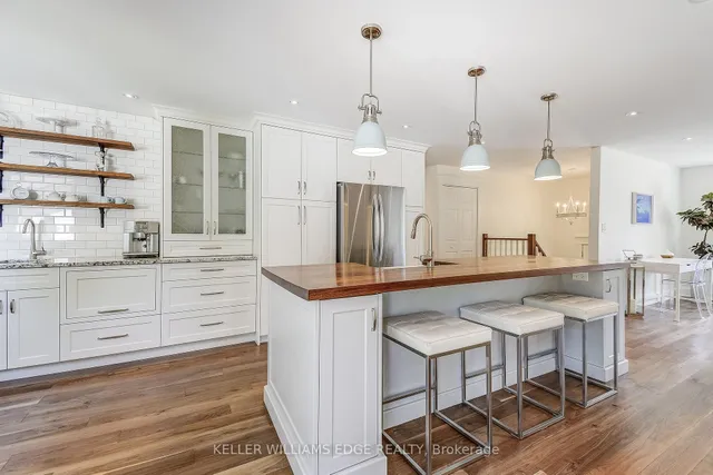 Additional image 14 of 2181 Lancaster Cres