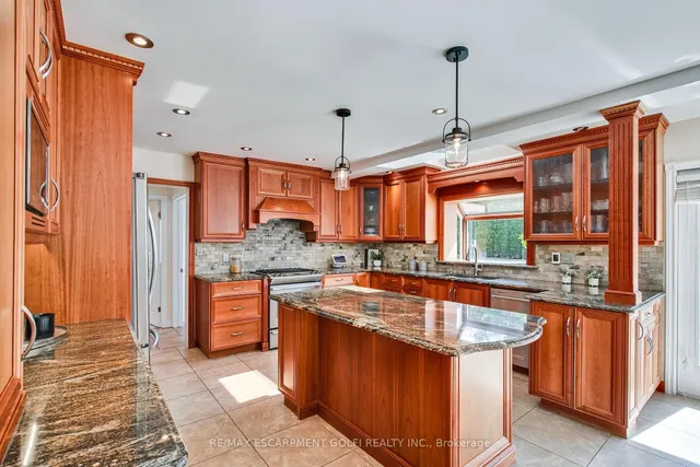 Additional image 10 of 24 JOHN MARTIN Cres