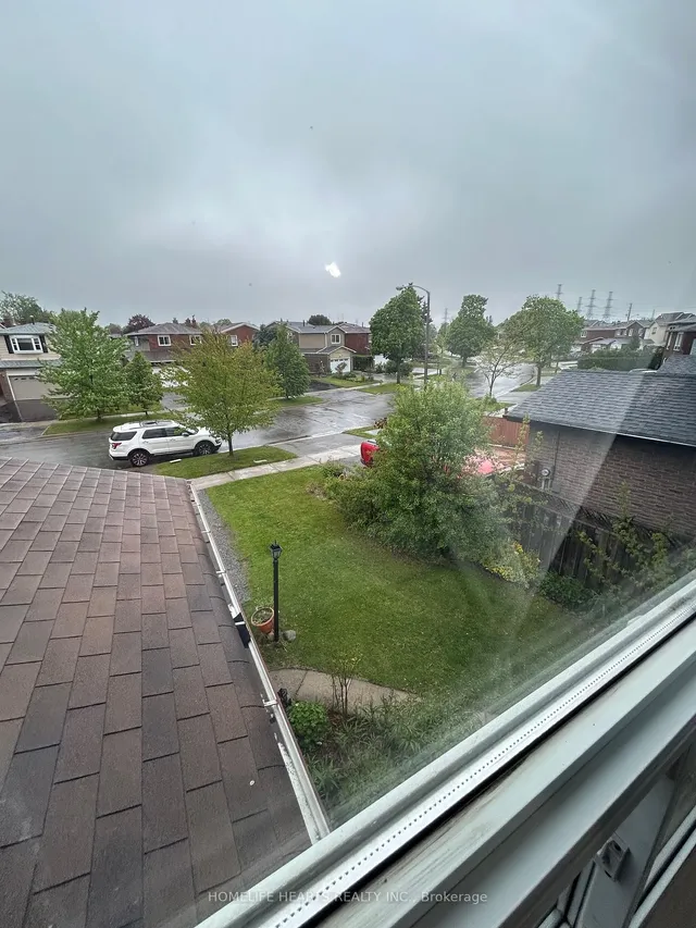 Additional image 35 of 242 Braymore Blvd