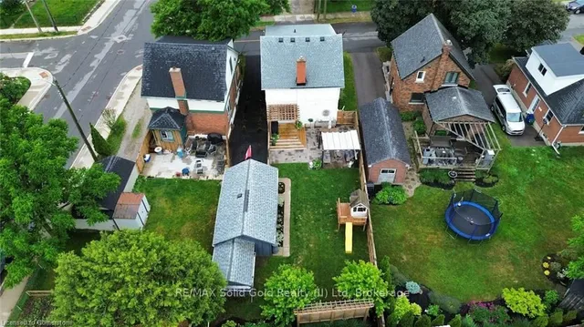 Additional image 44 of 28 Brunswick Ave