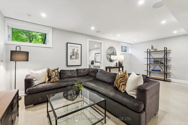 Additional image 36 of 81 Brentwood Rd