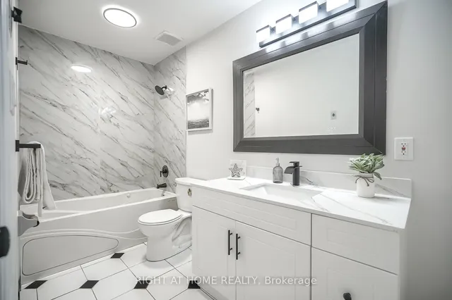 Additional image 32 of 14 Amulet St