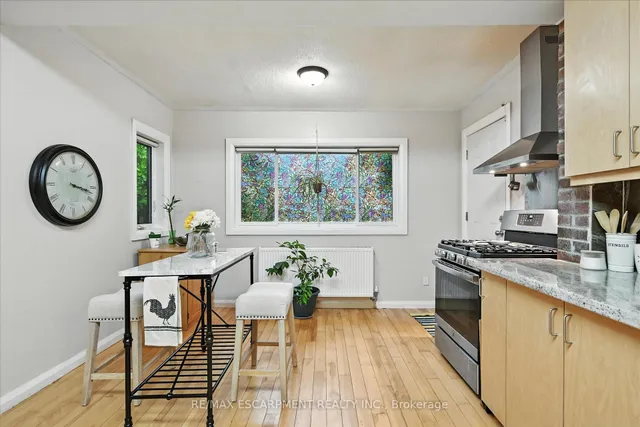 Additional image 17 of 36 Grosvenor Ave