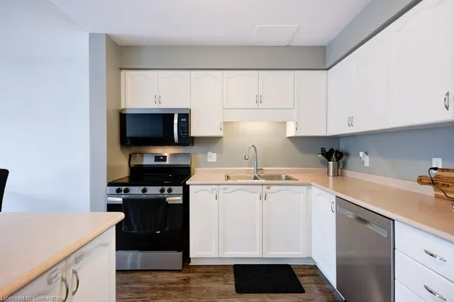 Additional image 10 of 84 Westmeadow Dr Unit 2