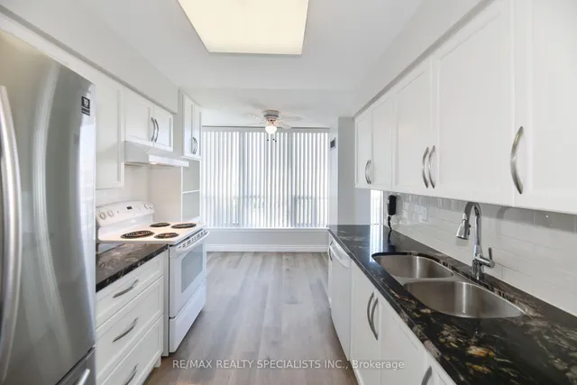 Additional image 4 of 10 Laurelcrest St Unit 1212