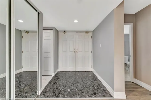 Additional image 13 of 3267 King St Unit 404