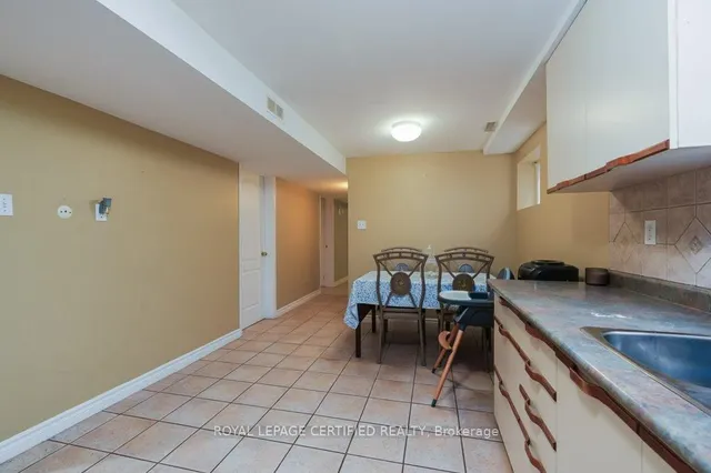 Additional image 34 of 26 Madrid Cres