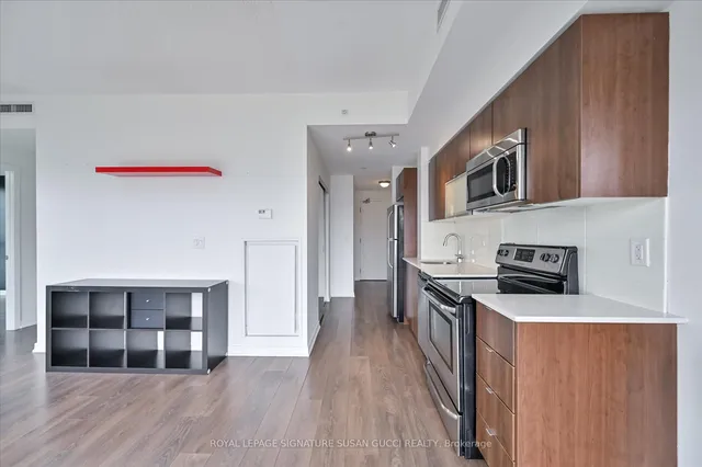 Additional image 6 of 150 East Liberty St Unit 615