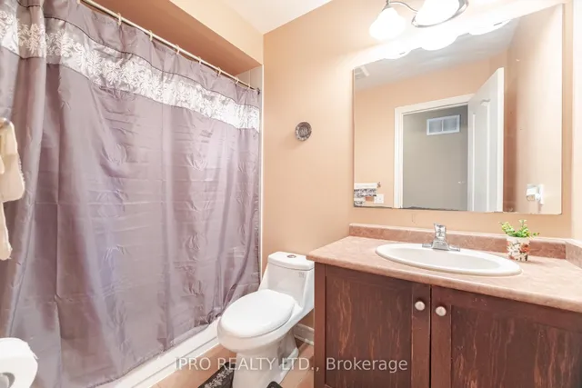 Additional image 34 of 932 Ledbury Cres