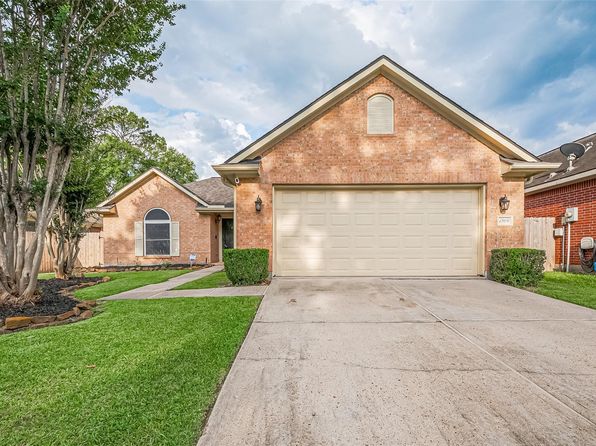 1906 Westwood Lake Dr, Humble, TX 77339