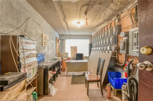 Additional image 7 of 295 Melvin Ave