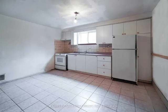 Additional image 21 of 4395 Castlemore Rd